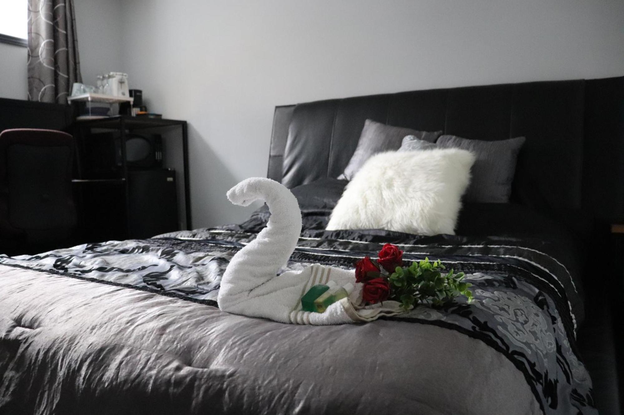 Casa Linda Victoriaville Princeville Room photo